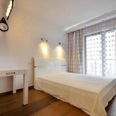 Domotel Waterlane 아파트